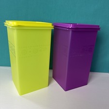 Tupperware Cracker Keeper Set