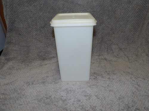 Vintage tupperware saltine - tupperware,